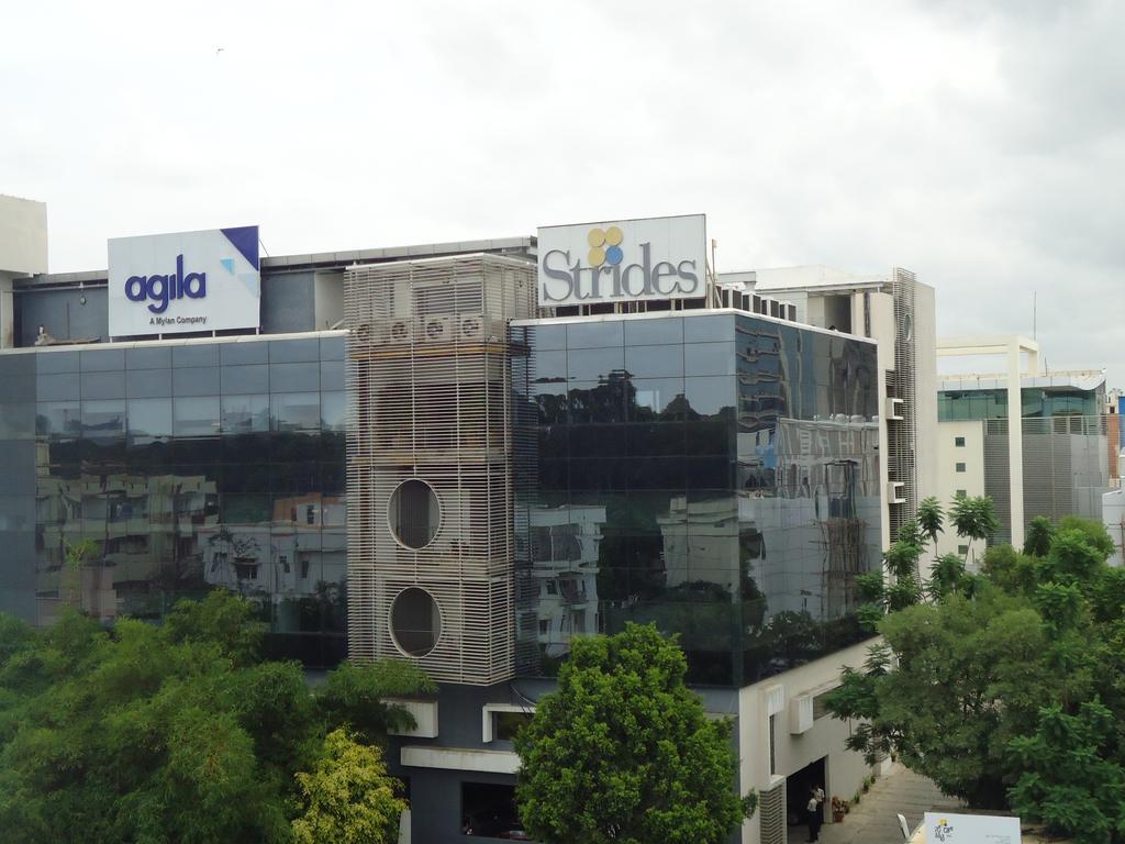 Sri Sai Comforts Hotel Bangalore Bagian luar foto