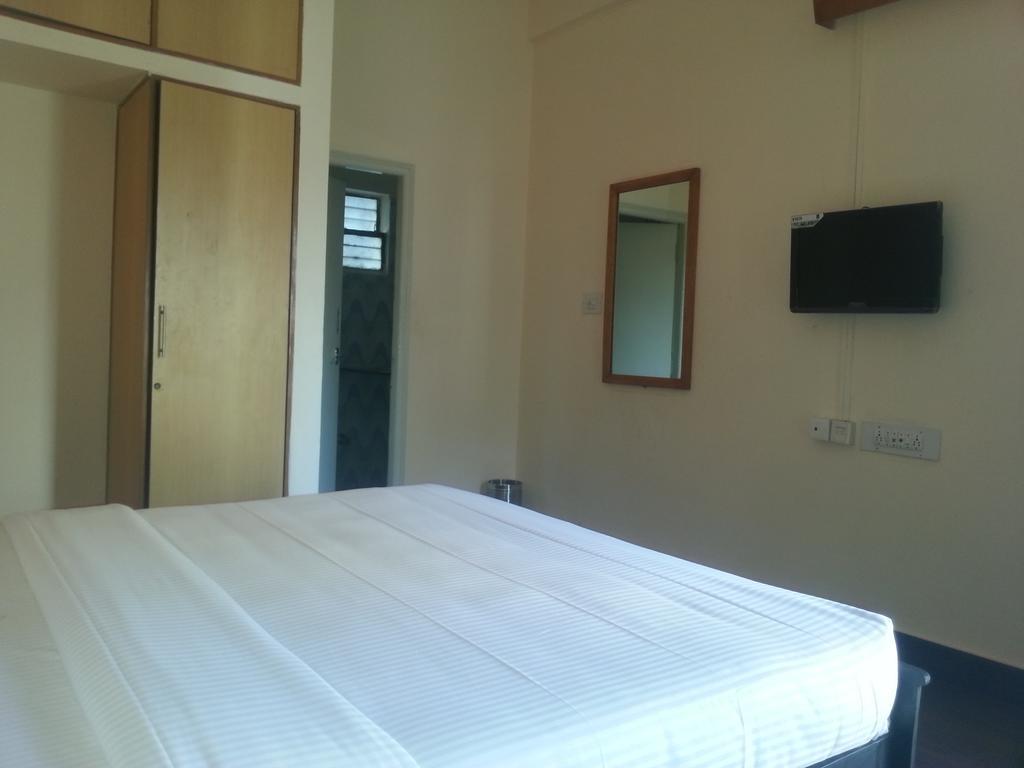 Sri Sai Comforts Hotel Bangalore Ruang foto